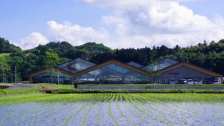 田んぼと道の駅ましこ